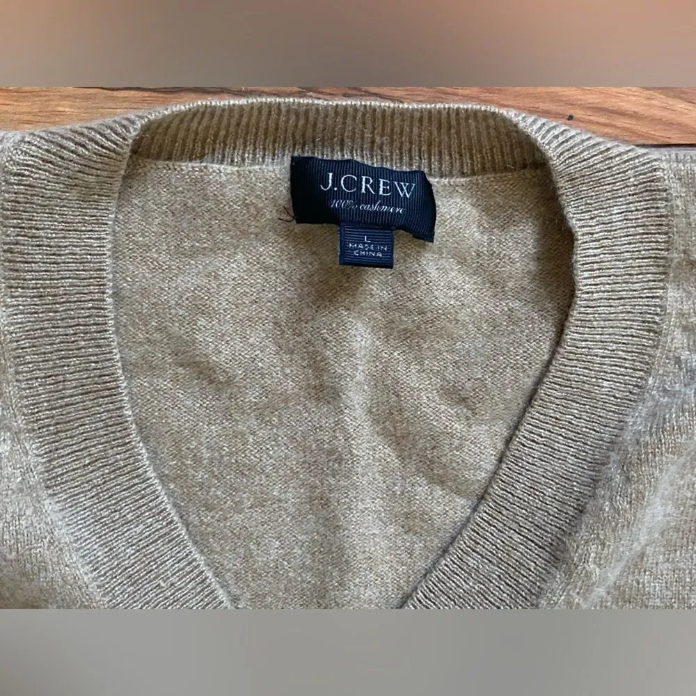 J. Crew Men's Beige V-Neck Sweater Lrg